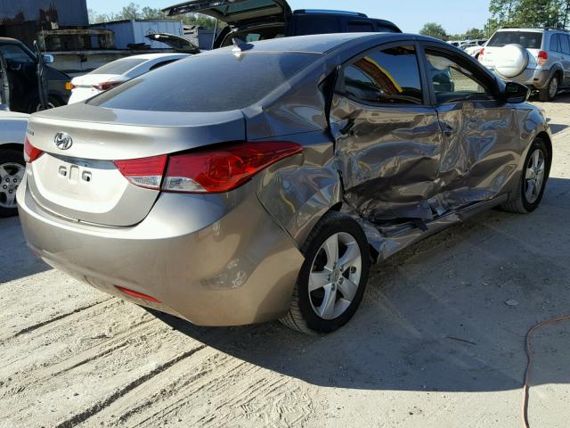 5NPDH4AE3DH243175 - 2013 HYUNDAI ELANTRA GL GOLD photo 4