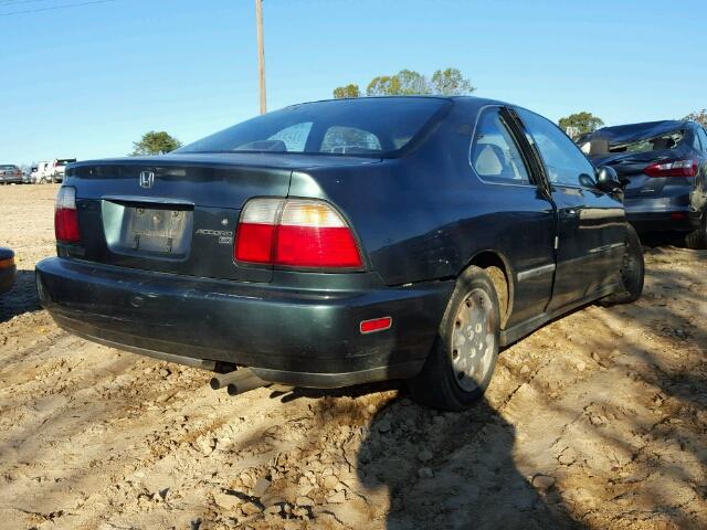 1HGCD7239TA028462 - 1996 HONDA ACCORD LX GREEN photo 4