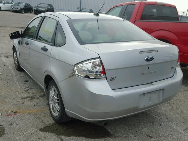 1FAHP35N39W138166 - 2009 FORD FOCUS SE SILVER photo 3