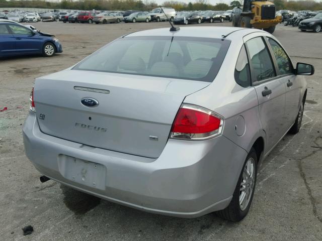 1FAHP35N39W138166 - 2009 FORD FOCUS SE SILVER photo 4