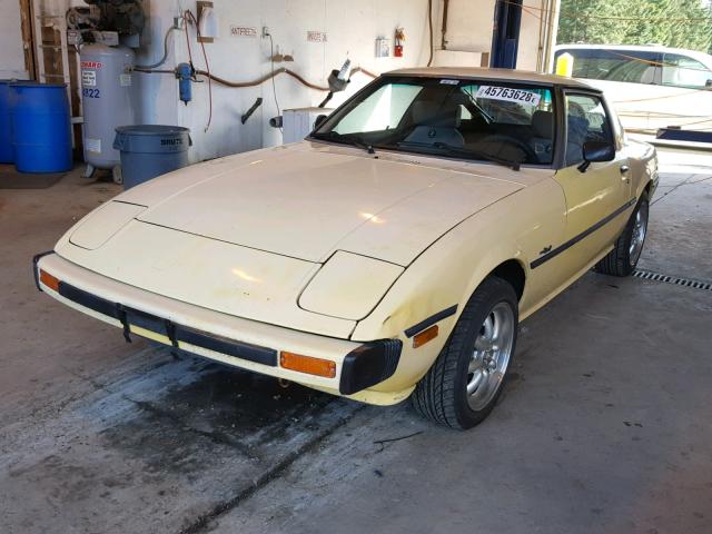 SA22C559602 - 1979 MAZDA RX7 YELLOW photo 2