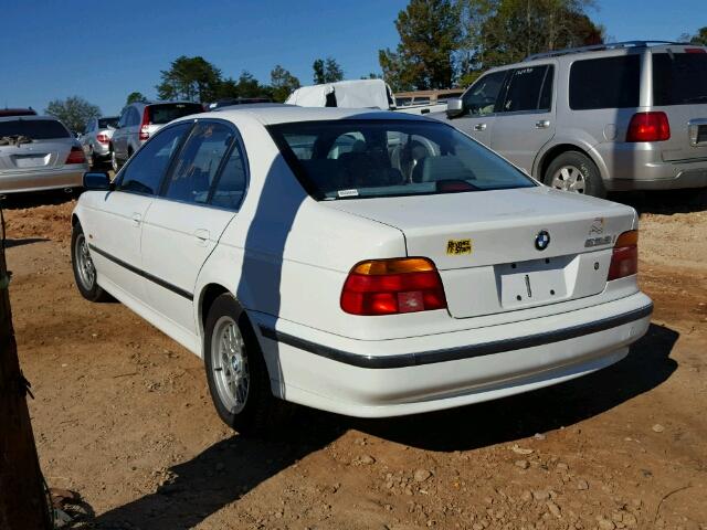 WBADM6340YGU17688 - 2000 BMW 528 I AUTO WHITE photo 3