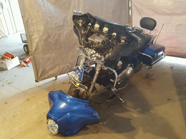 1HD1FC413AB610809 - 2010 HARLEY-DAVIDSON FLHTCU BLUE photo 2