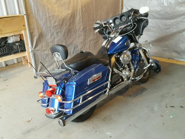 1HD1FC413AB610809 - 2010 HARLEY-DAVIDSON FLHTCU BLUE photo 4