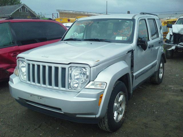 1J4PN2GK3BW540570 - 2011 JEEP LIBERTY SP SILVER photo 2