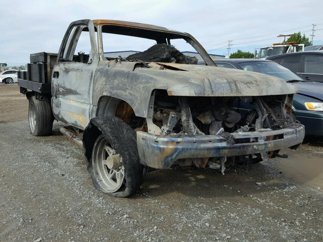 1GCHC24GX2E253054 - 2002 CHEVROLET SILVERADO BURN photo 1