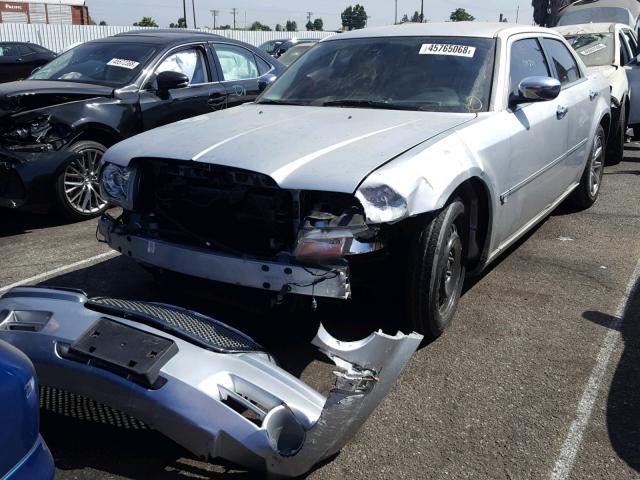 2C3JA63HX5H691955 - 2005 CHRYSLER 300C SILVER photo 2