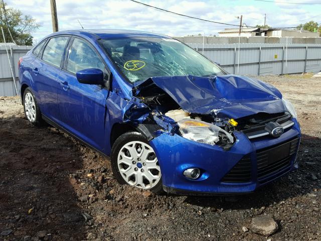 1FAHP3F22CL220161 - 2012 FORD FOCUS SE BLUE photo 1