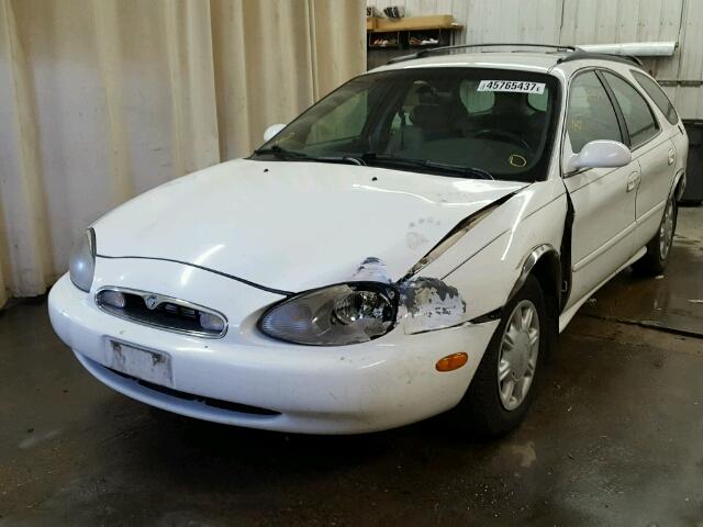 1MELM55U2VA616082 - 1997 MERCURY SABLE WHITE photo 2