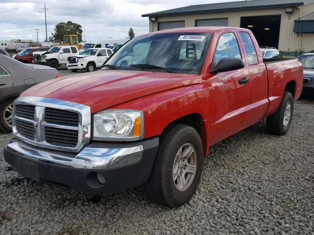 1D7HW42K65S140059 - 2005 DODGE DAKOTA SLT RED photo 2