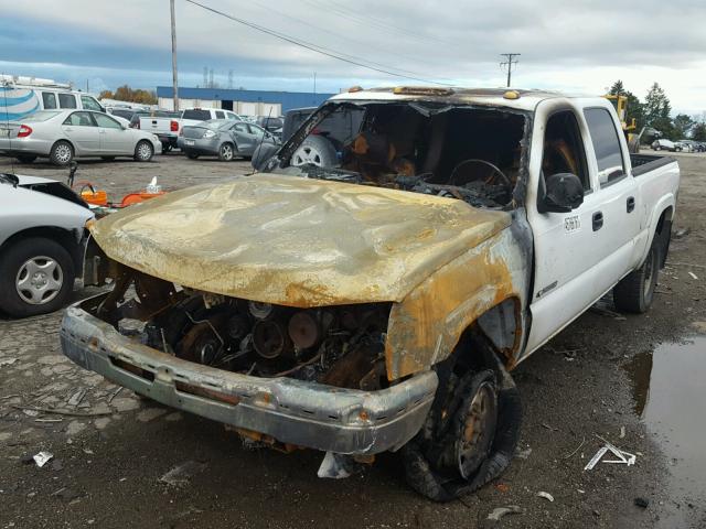 1GCHK23U35F933922 - 2005 CHEVROLET SILVERADO WHITE photo 2