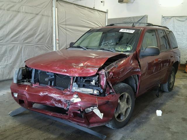 1GNDS13S462272912 - 2006 CHEVROLET TRAILBLAZE MAROON photo 2