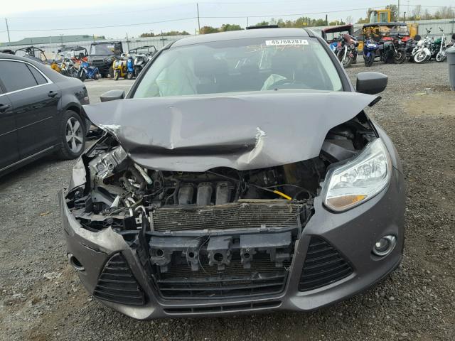 1FAHP3K21CL102205 - 2012 FORD FOCUS SE GRAY photo 7