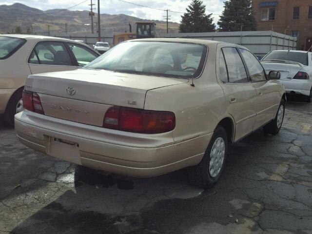 4T1SK12E0SU567396 - 1995 TOYOTA CAMRY GOLD photo 4