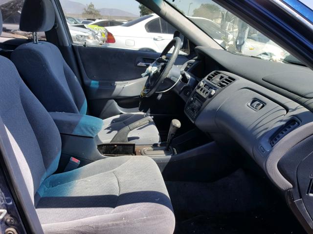 1HGCF86612A116103 - 2002 HONDA ACCORD VAL BLUE photo 5