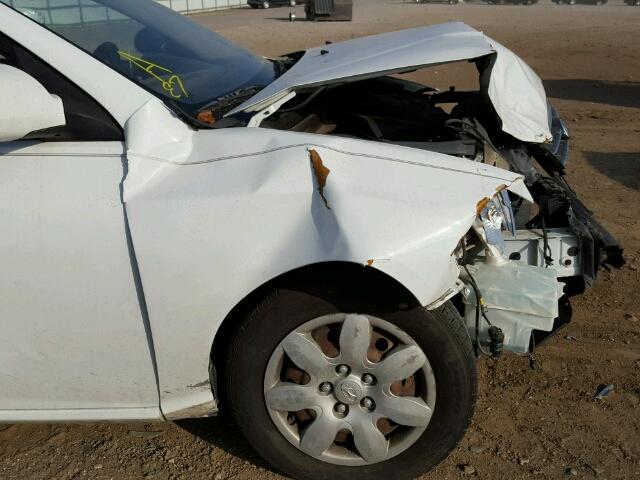 KMHDU46D47U181237 - 2007 HYUNDAI ELANTRA WHITE photo 9