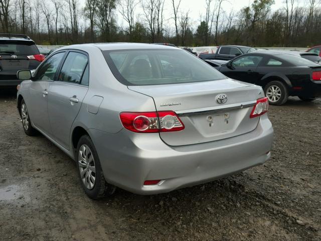 5YFBU4EEXDP084932 - 2013 TOYOTA COROLLA BA SILVER photo 3