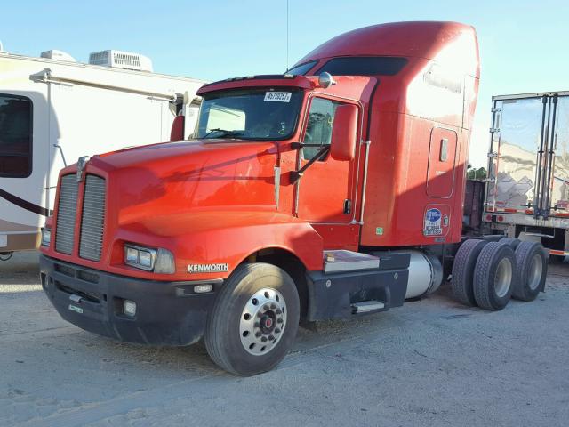 1XKADB8X85J081941 - 2005 KENWORTH CONSTRUCTI RED photo 2