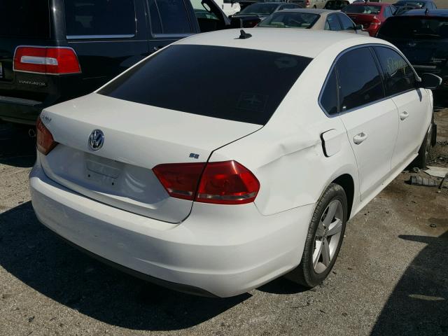 1VWBP7A38DC083412 - 2013 VOLKSWAGEN PASSAT SE WHITE photo 4