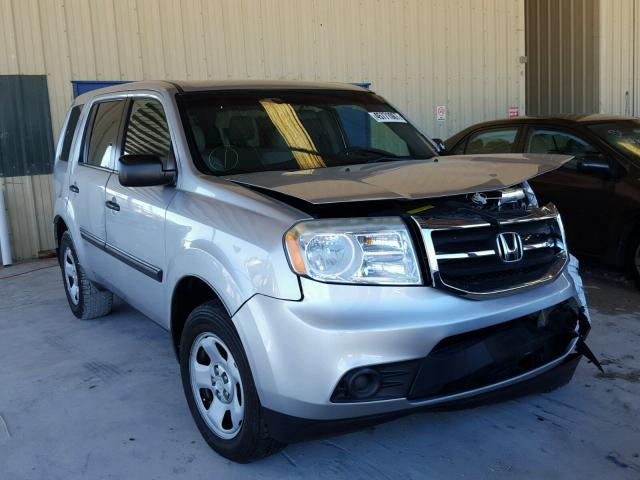 5FNYF3H26CB035415 - 2012 HONDA PILOT LX SILVER photo 1