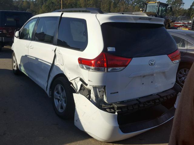 5TDKK3DC2ES437933 - 2014 TOYOTA SIENNA LE WHITE photo 3