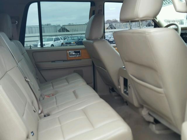 5LMJJ3J50AEJ11075 - 2010 LINCOLN NAVIGATOR WHITE photo 6