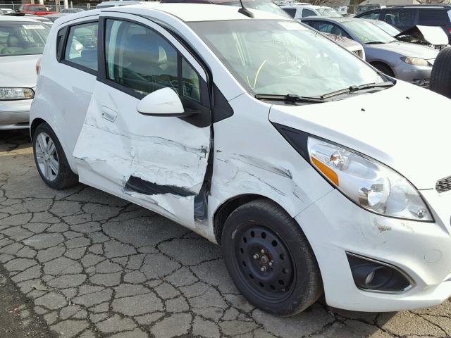 KL8CD6S90EC404009 - 2014 CHEVROLET SPARK 1LT Белый фото 9