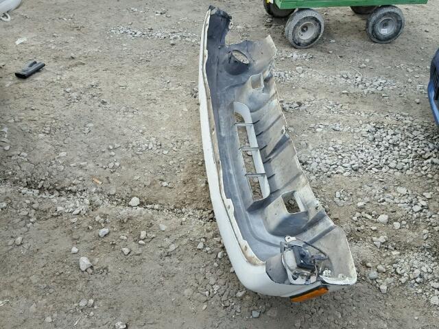 JS3TY92V724104159 - 2002 SUZUKI XL7 PLUS WHITE photo 9