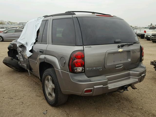 1GNDT13S662331262 - 2006 CHEVROLET TRAILBLAZE GRAY photo 3