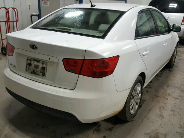 KNAFT4A20C5477573 - 2012 KIA FORTE LX WHITE photo 4