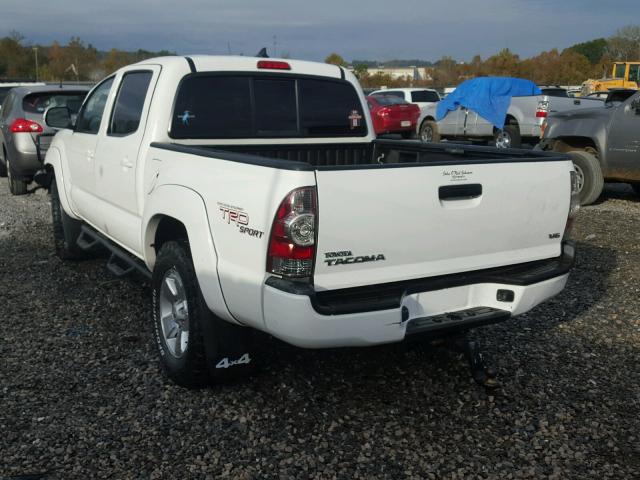 5TFLU4EN6CX031584 - 2012 TOYOTA TACOMA DOU WHITE photo 3