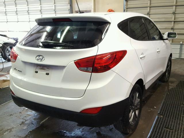 KM8JT3AFXFU008345 - 2015 HYUNDAI TUCSON GLS WHITE photo 4