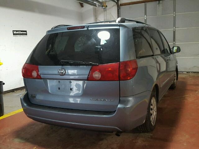 5TDZK23C47S010654 - 2007 TOYOTA SIENNA CE BLUE photo 4