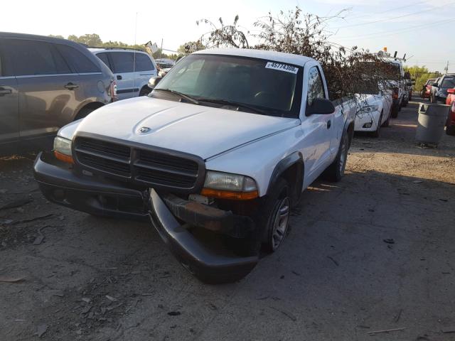 1B7FL16X82S712498 - 2002 DODGE DAKOTA BAS WHITE photo 2