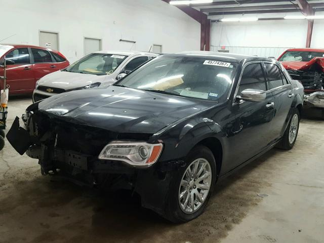 2C3CCAEG3DH735772 - 2013 CHRYSLER 300C BLACK photo 2