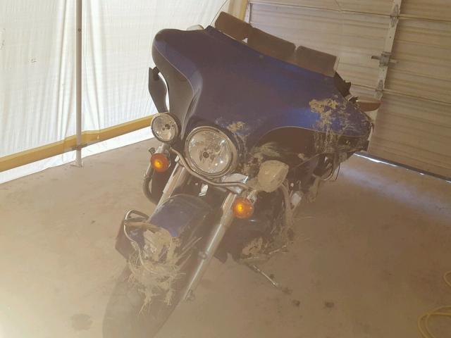 1HD1KEM10AB671025 - 2010 HARLEY-DAVIDSON FLHTK BLUE photo 2