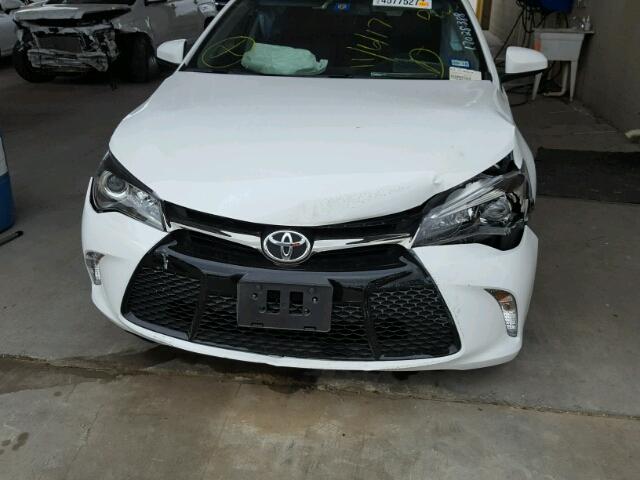 4T1BF1FK7HU315447 - 2017 TOYOTA CAMRY LE WHITE photo 9