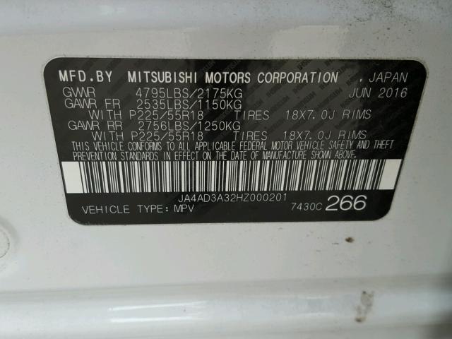 JA4AD3A32HZ000201 - 2017 MITSUBISHI OUTLANDER WHITE photo 10