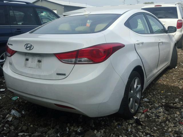 5NPDH4AE6DH316572 - 2013 HYUNDAI ELANTRA GL WHITE photo 4