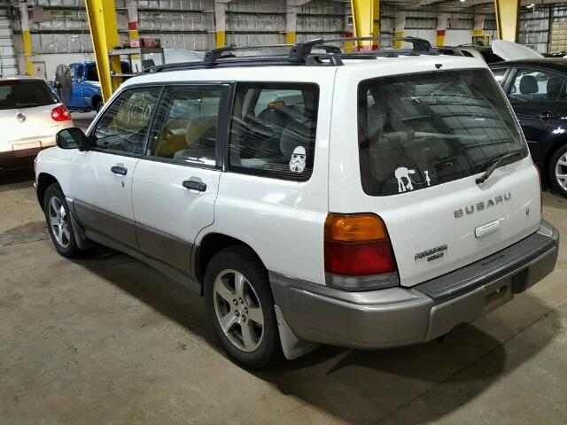 JF1SF655XWG704436 - 1998 SUBARU FORESTER S WHITE photo 3