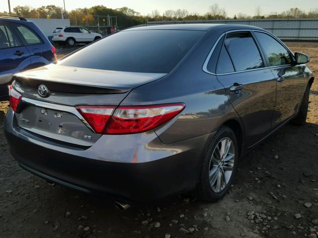 4T1BF1FK5FU490616 - 2015 TOYOTA CAMRY LE GRAY photo 4