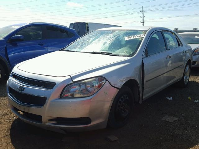 1G1ZB5EB4AF169597 - 2010 CHEVROLET MALIBU LS ვერცხლისფერი ფოტო 2