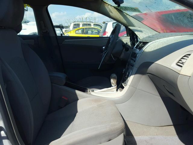 1G1ZB5EB4AF169597 - 2010 CHEVROLET MALIBU LS ვერცხლისფერი ფოტო 5