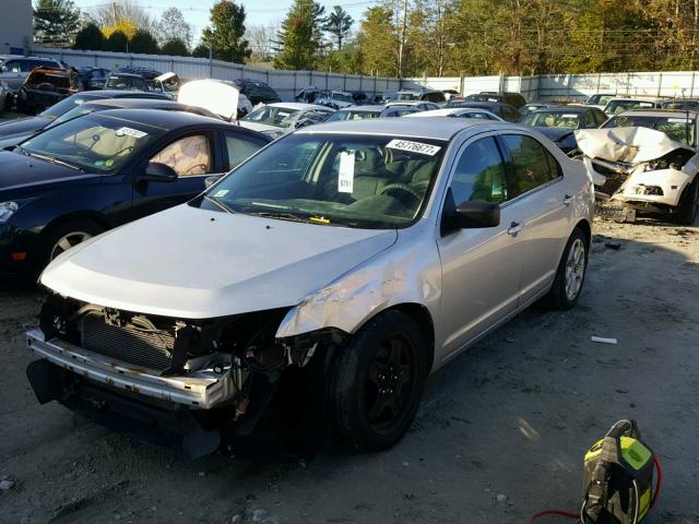 3FAHP0HA9BR280750 - 2011 FORD FUSION SE SILVER photo 2