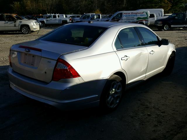 3FAHP0HA9BR280750 - 2011 FORD FUSION SE SILVER photo 4