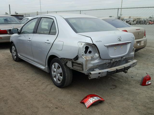 JTDBT923371094746 - 2007 TOYOTA YARIS SILVER photo 3