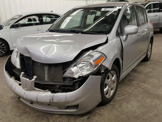 3N1BC1CP4BL508091 - 2011 NISSAN VERSA SILVER photo 2