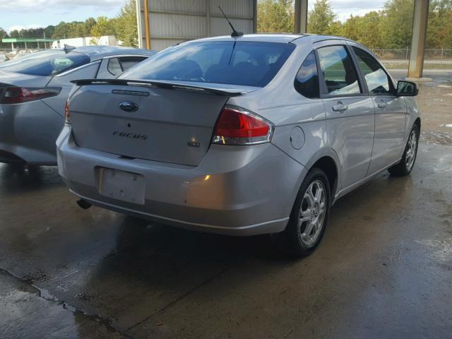 1FAHP36N59W215604 - 2009 FORD FOCUS SILVER photo 4