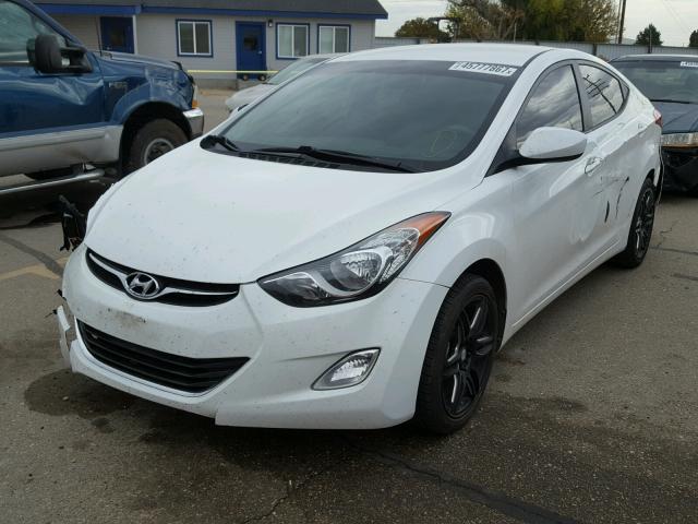 5NPDH4AE9DH444417 - 2013 HYUNDAI ELANTRA GL WHITE photo 2