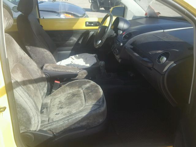 3VWPW31C29M512535 - 2009 VOLKSWAGEN NEW BEETLE Sarı foto 5